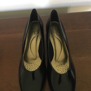 Size 10 medium black patent leather shoes . New